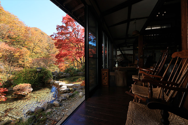 ロッキングチェアー紅葉